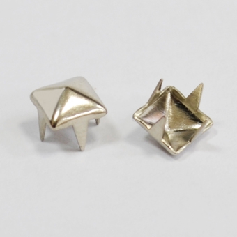 金字塔爪釘-白k